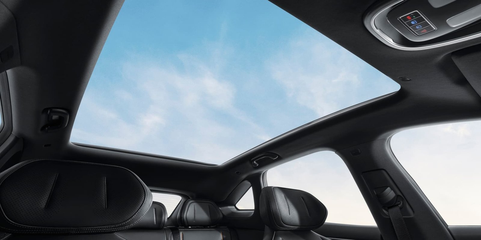 S07 – notranjost Black 3