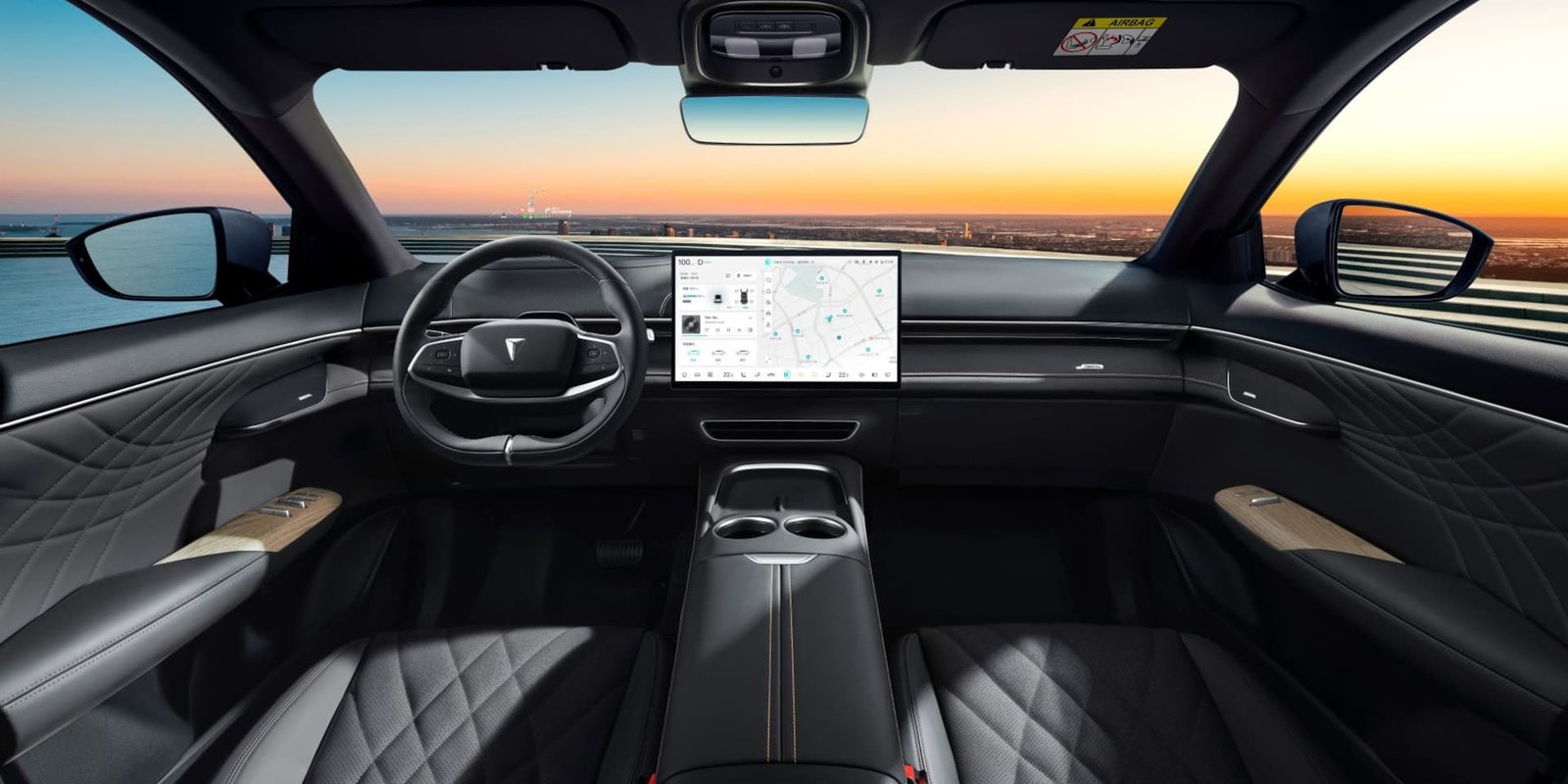 S07 – notranjost Black 1