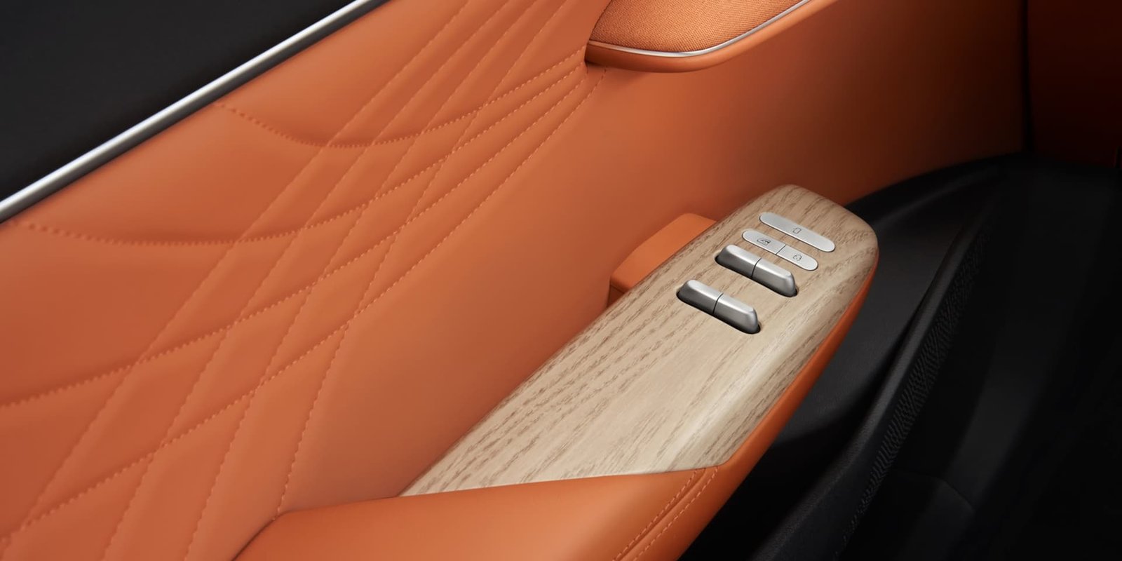 S07 – notranjost Orange 3